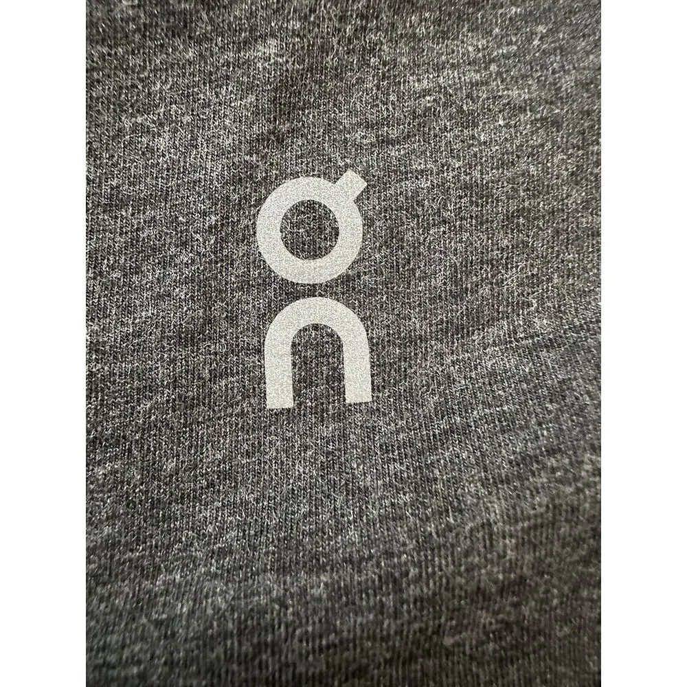 On Cloud T-Shirt R.O.C Men's Small Black Athletic Outdoor Gym Stretch NWT - Picture 7 of 10